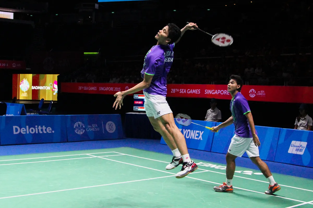 How to win badminton doubles game